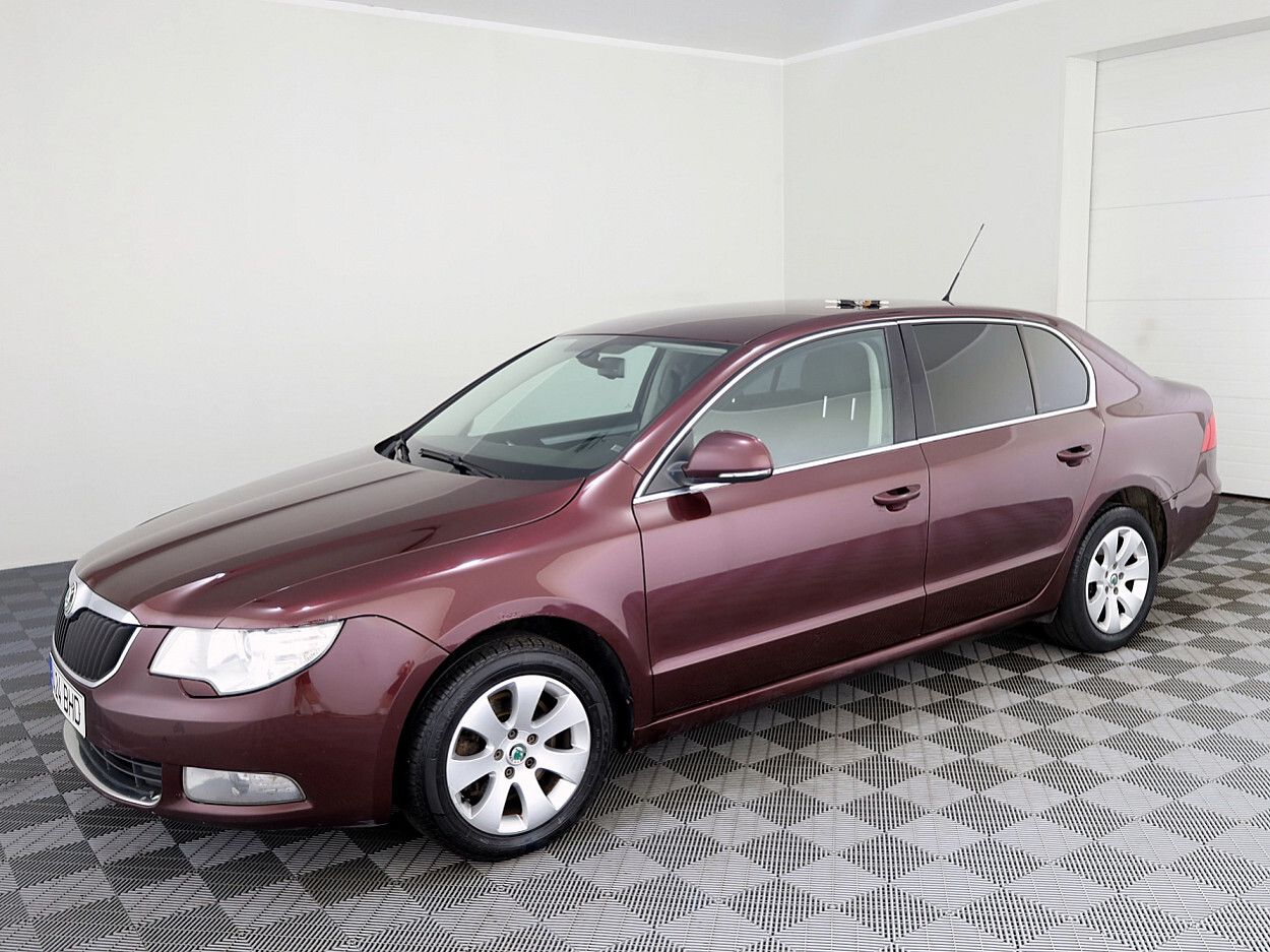 Škoda Superb 2009, kuva 2/7