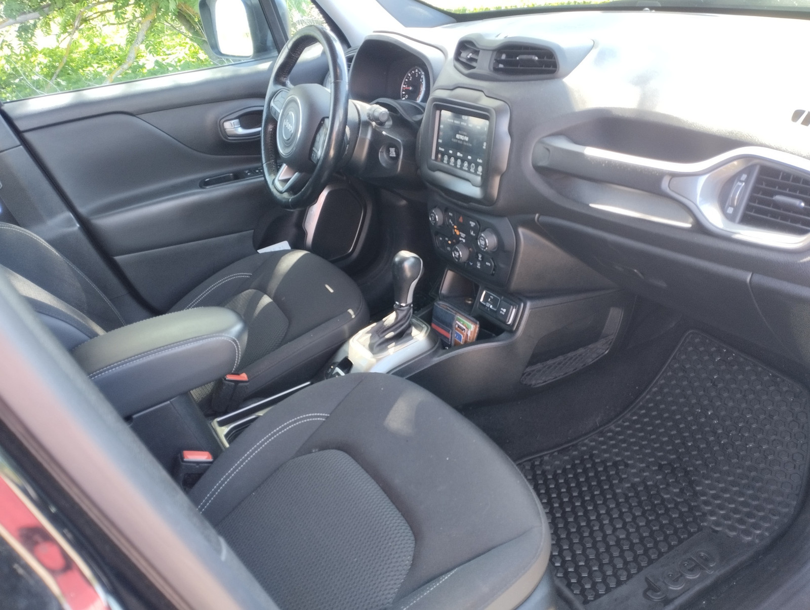 Jeep Renegade 2018, photo 7/9
