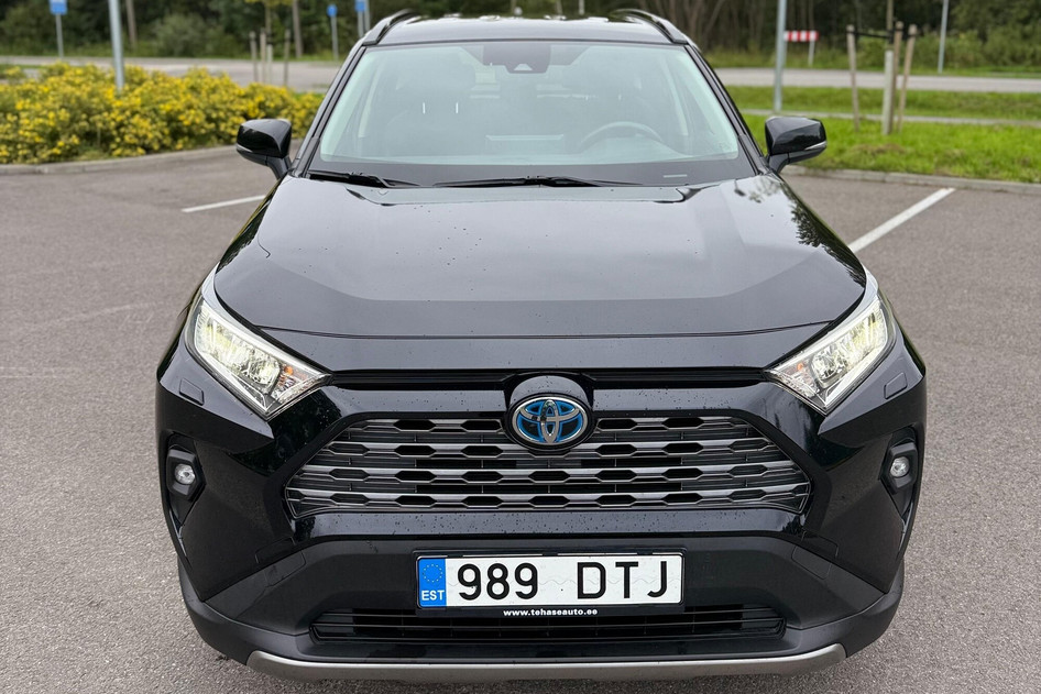 Toyota RAV4, 2022, 2.5, 131 kW, hybrid (petrol/electric), automatic, front-wheel drive