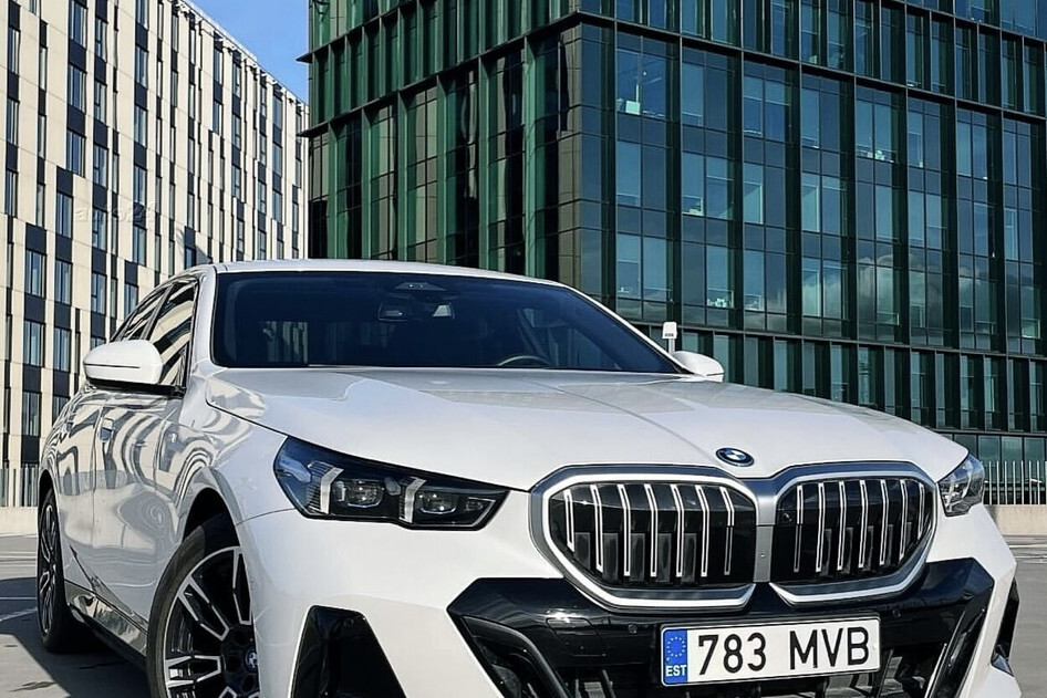 BMW 530, 2024, 2.0, 140 kW, plug-in hybrid (petrol/electric), automatic, rear-wheel drive