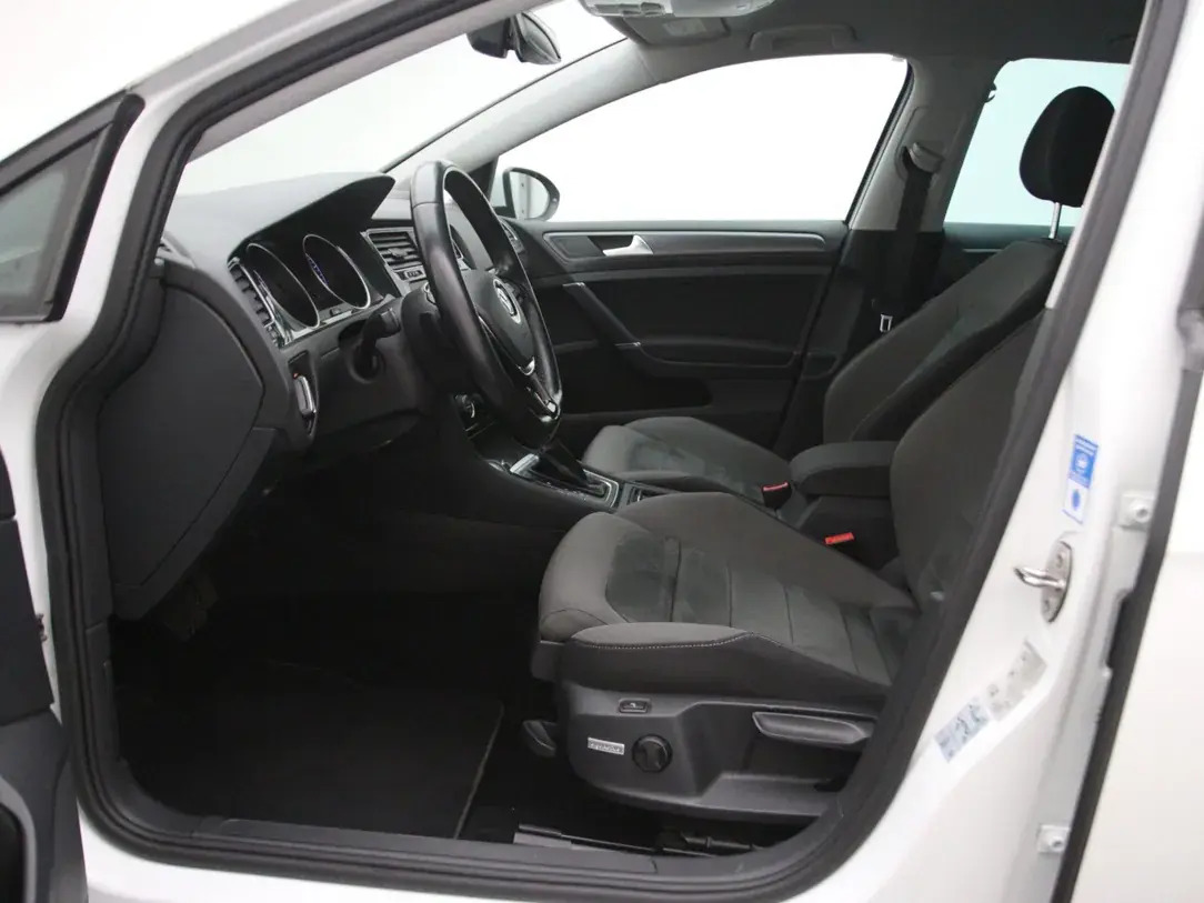 Volkswagen Golf 2020, kuva 4/10