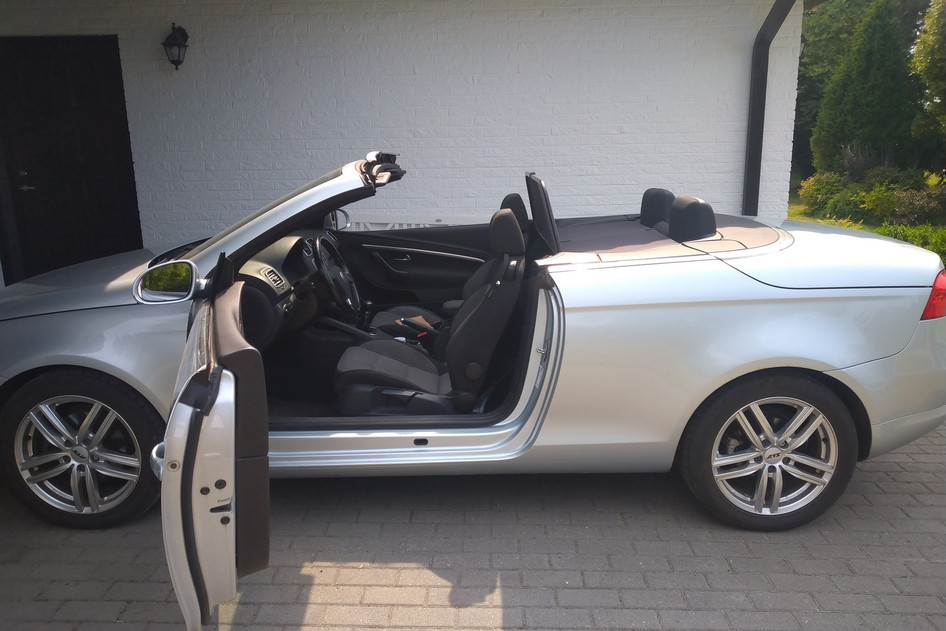 Volkswagen Eos, 2010, 2.0, 110 kW, petrol, manual, front-wheel drive