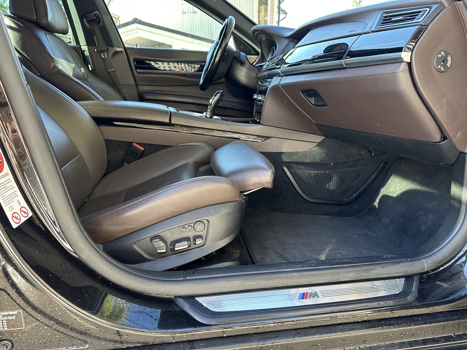 BMW 750 2011, kuva 6/11