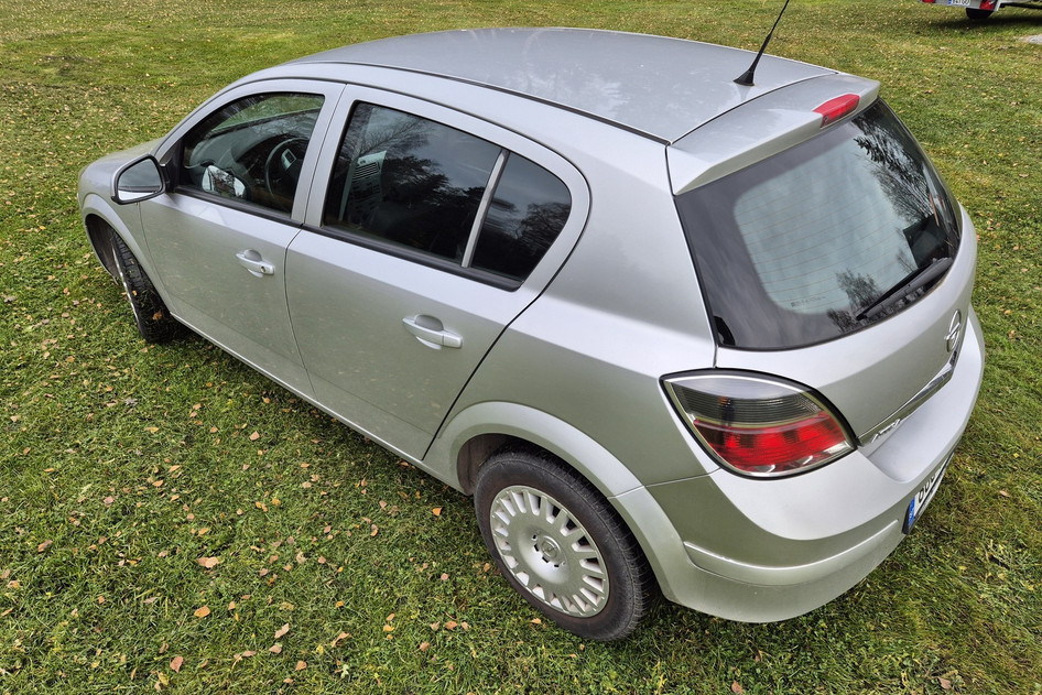 Opel Astra, 2012, 1.6, 85 kW, petrol, manual, front-wheel drive