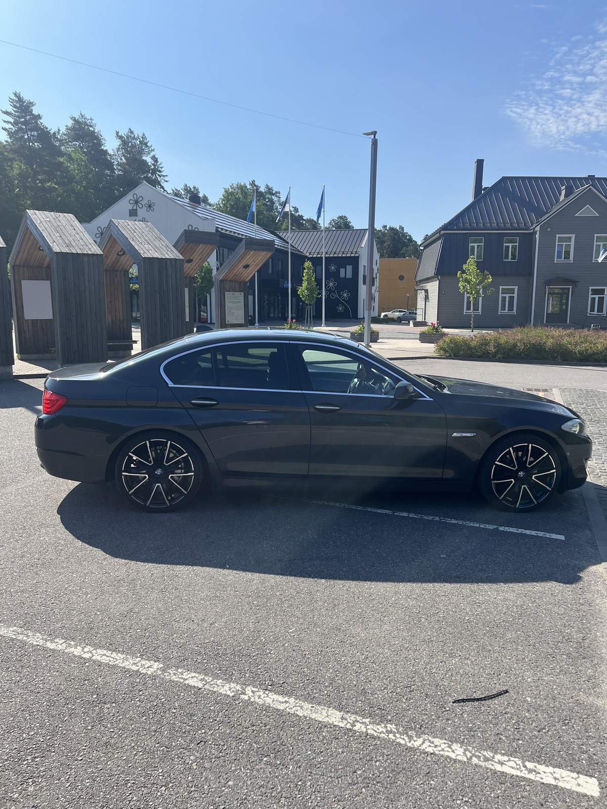 BMW 530 2010, photo 4/10