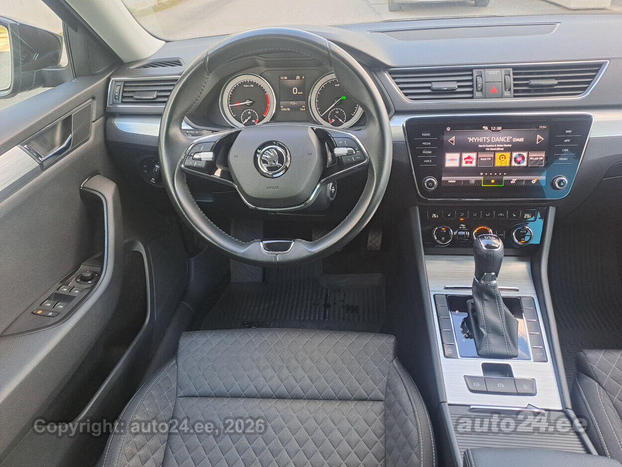 Škoda Superb 2021, photo 3/6