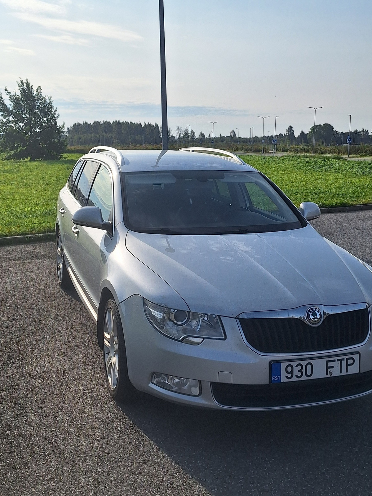 Škoda Superb 2013, photo 7/12