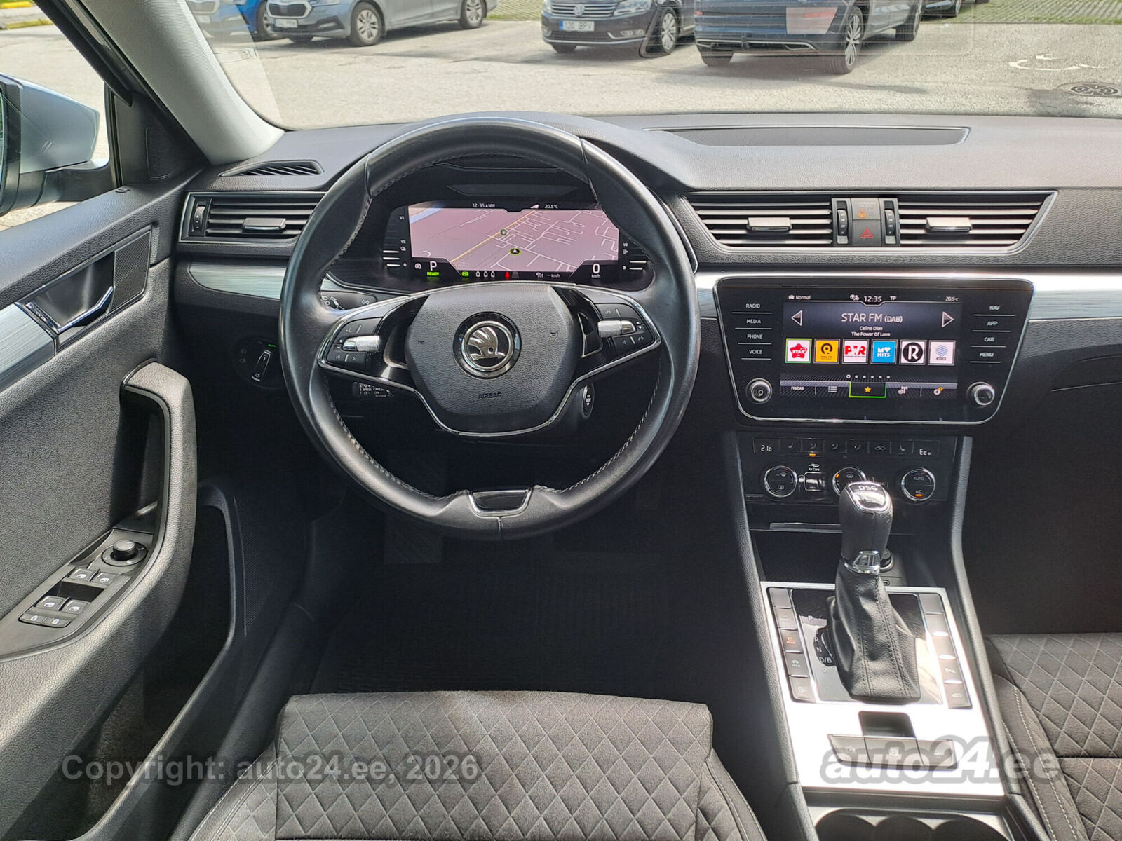 Škoda Superb 2021, photo 3/5