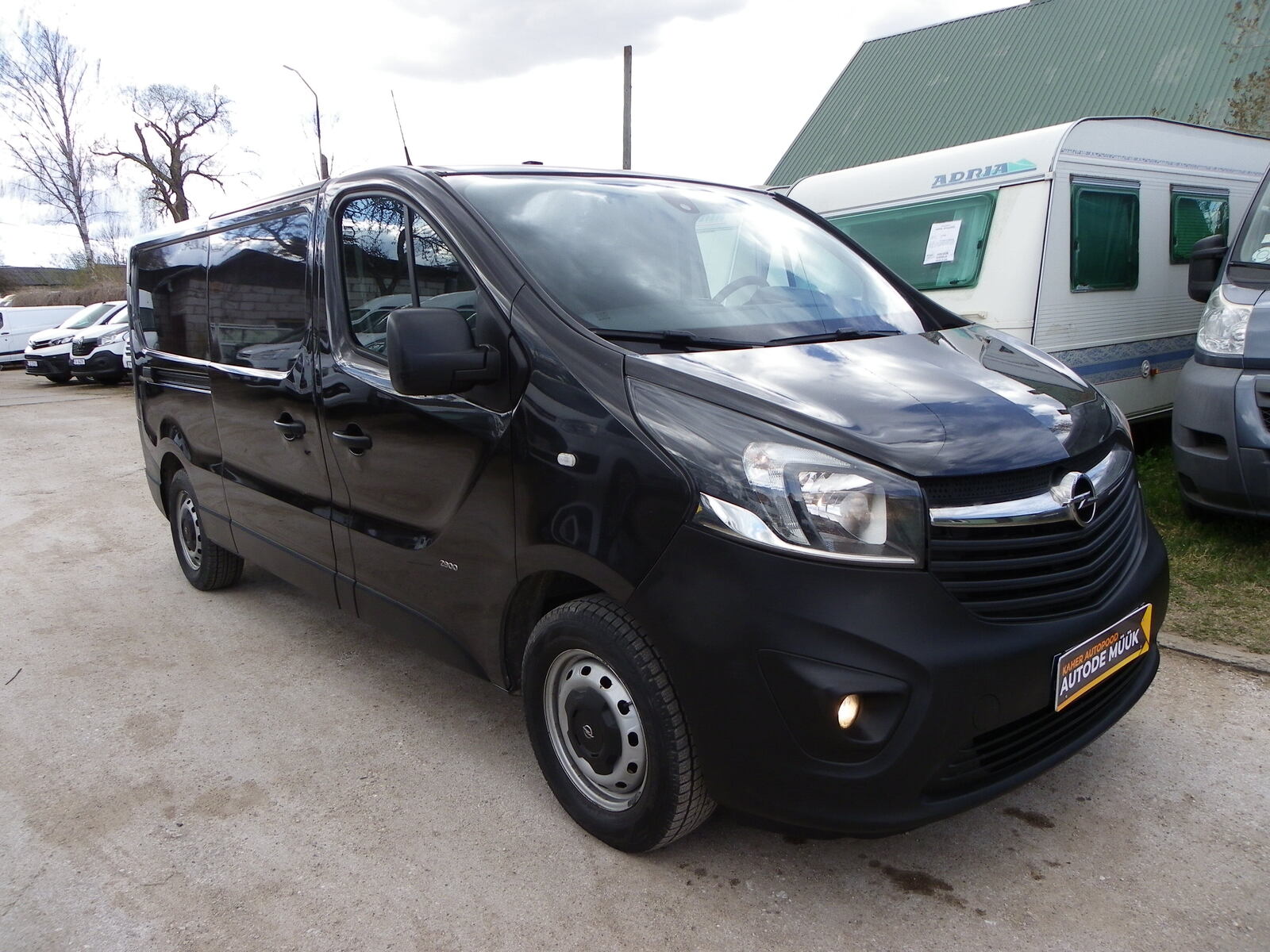 Opel Vivaro LONG 2018, photo 4/22