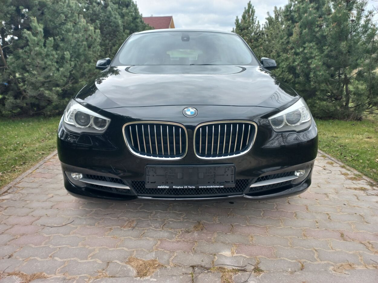 BMW 530 2011, photo 2/8