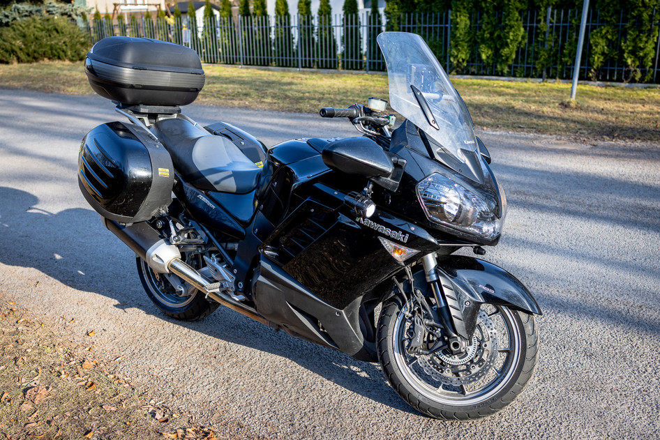 Kawasaki 1400 GTR, 2009, 1.4, 114 kW, petrol, manual, rear-wheel drive