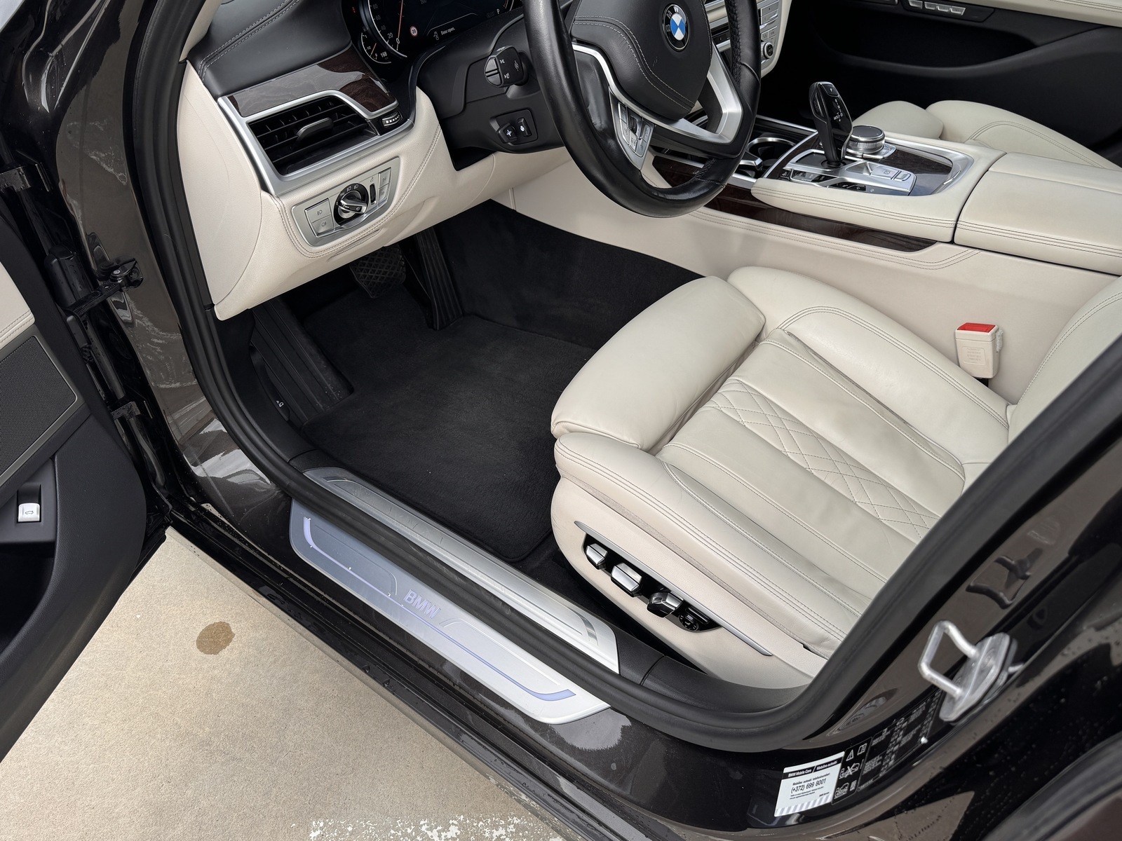 BMW 750 2016, kuva 7/8