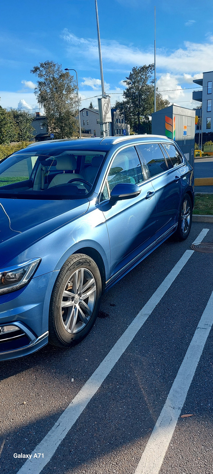 Volkswagen Passat 2017, photo 2/8