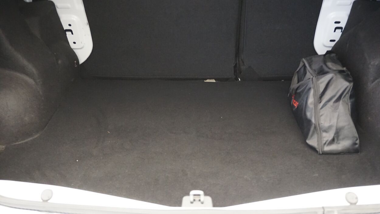 Dacia Logan 2019, photo 7/10