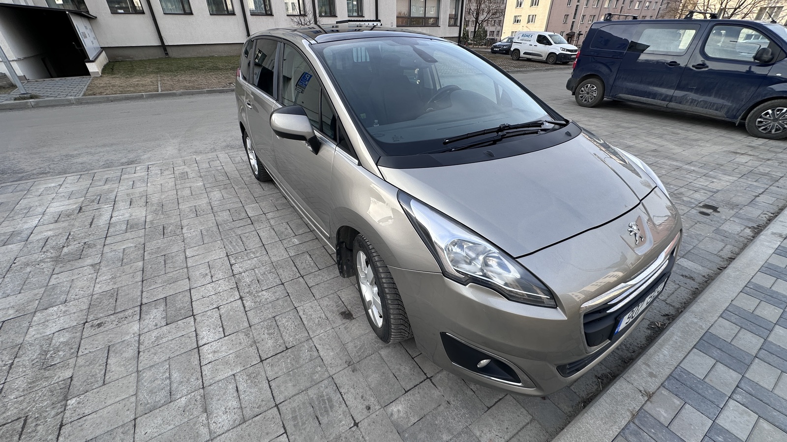 Peugeot 5008 2014, photo 5/10