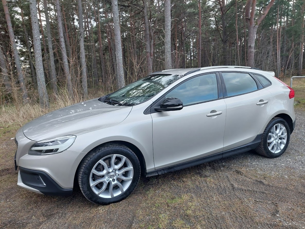 Volvo V40 Cross Country 2016, photo 5/10
