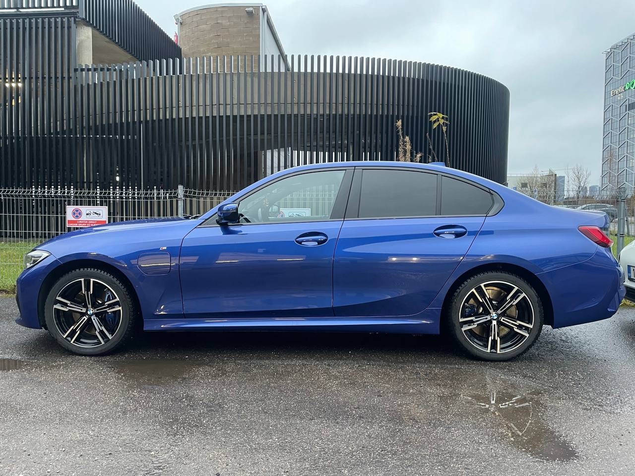 BMW 330 2022, photo 2/11