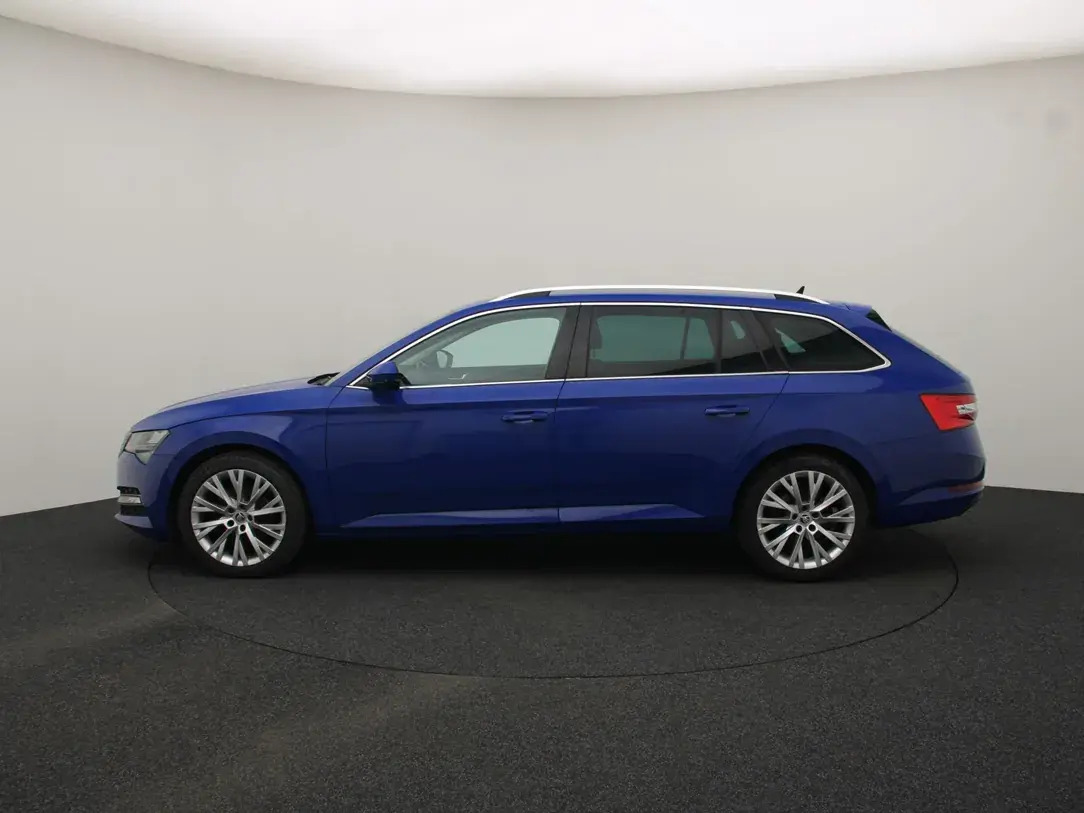 Škoda Superb 2022, photo 6/37