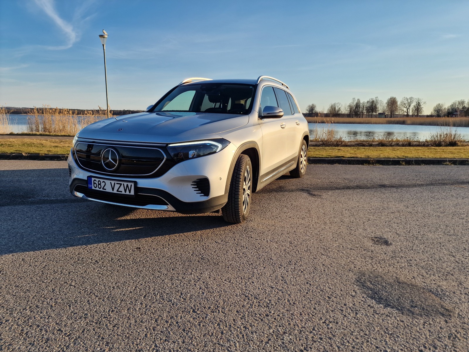 Mercedes-Benz EQB 250 2023, kuva 2/15