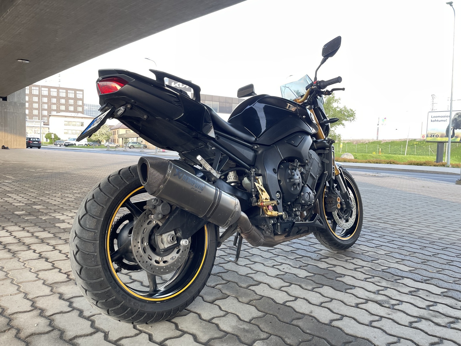 Yamaha FZ8 2012, photo 3/6