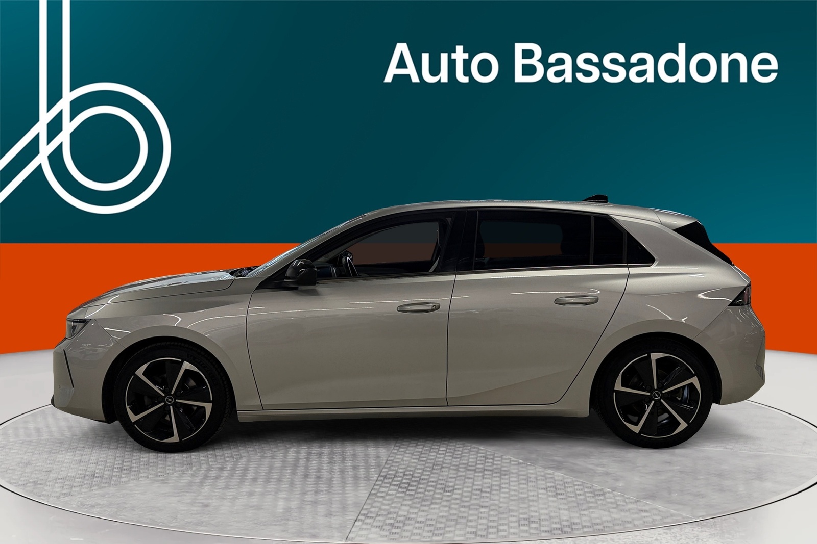 Opel Astra 2022, photo 2/37
