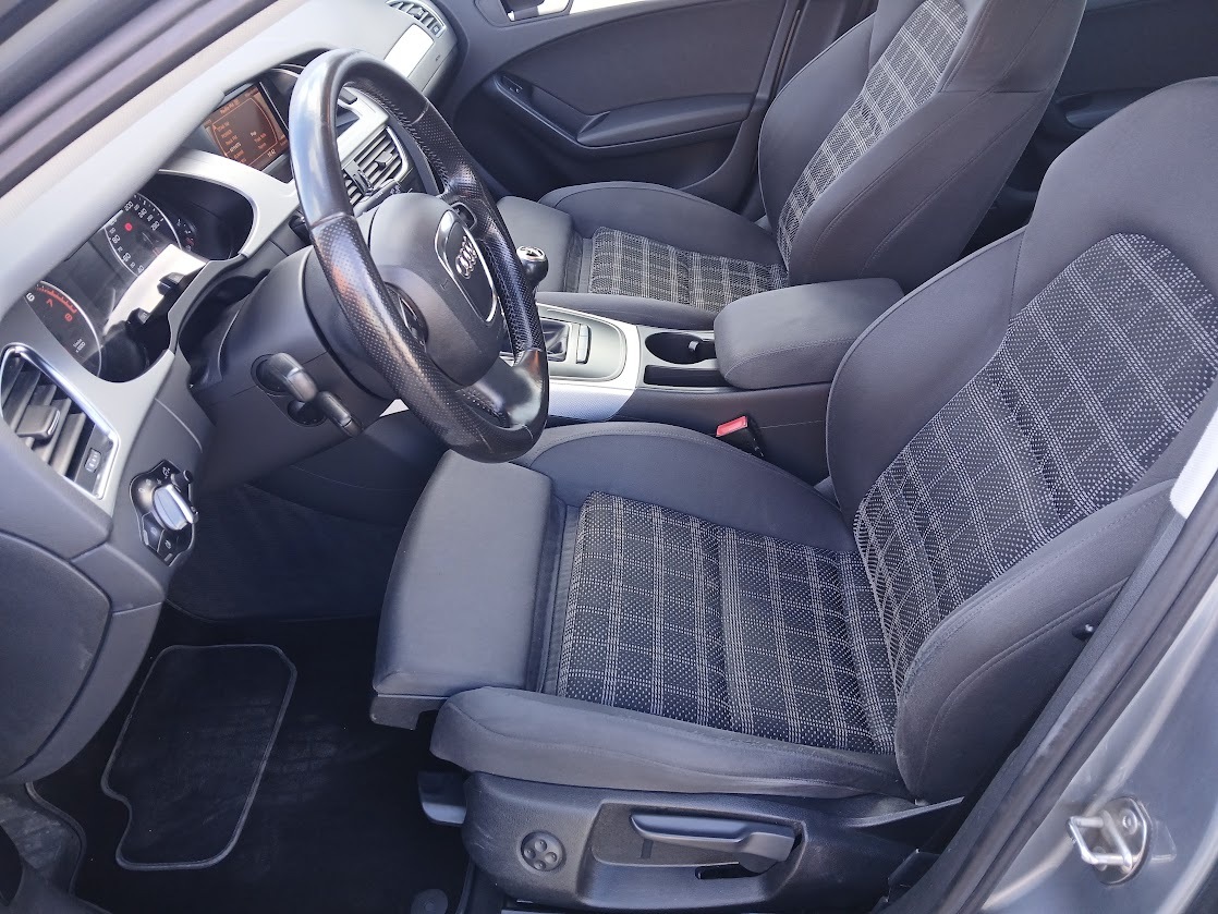 Audi A4 2010, photo 7/12
