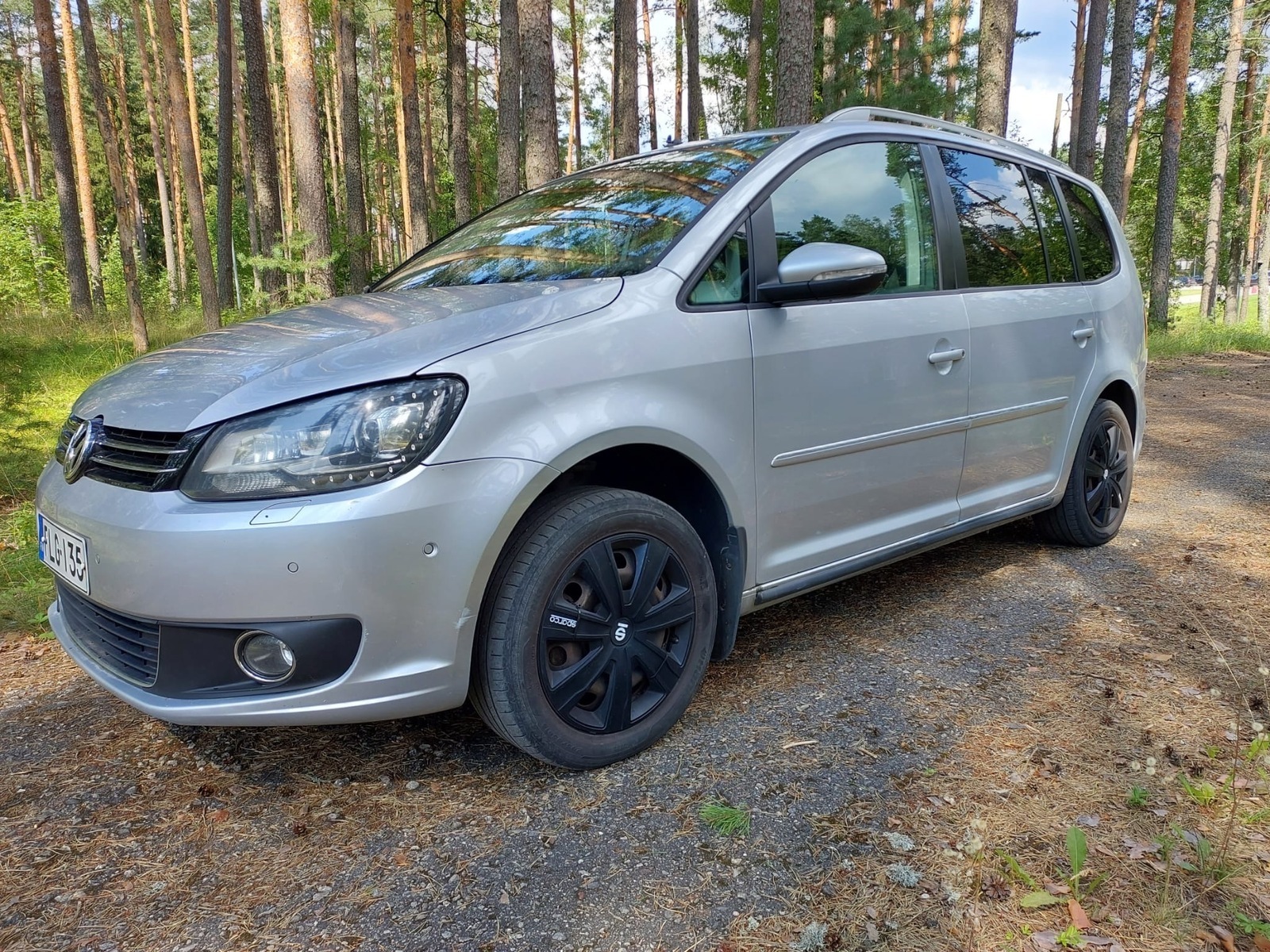 Volkswagen Touran 2013, photo 2/10