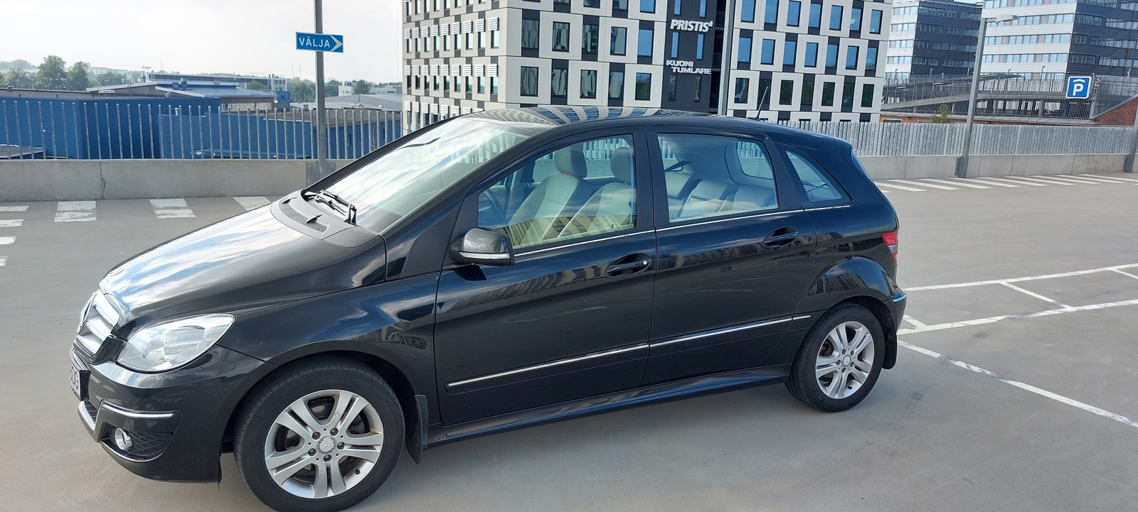 Mercedes-Benz B 180 2011, photo 3/10