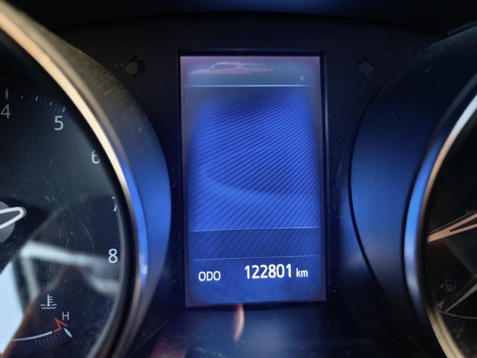 Toyota C-HR 2017, photo 7/15