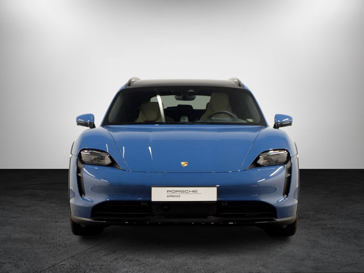 Porsche Taycan 2023, photo 2/10