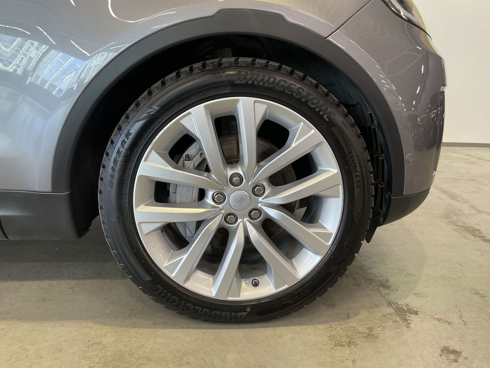 Land Rover Discovery 2021, kuva 5/10