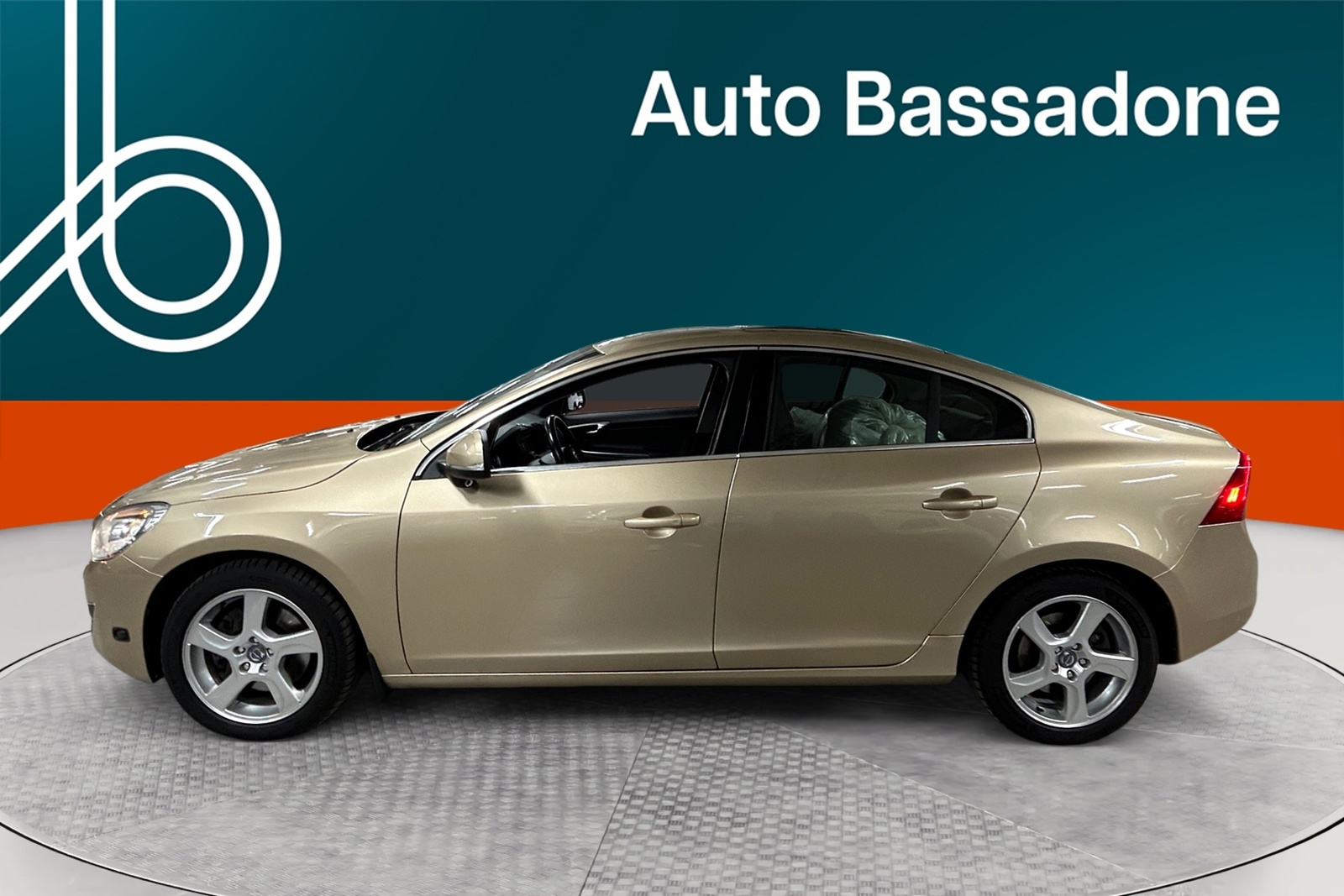 Volvo S60 2012, photo 2/10