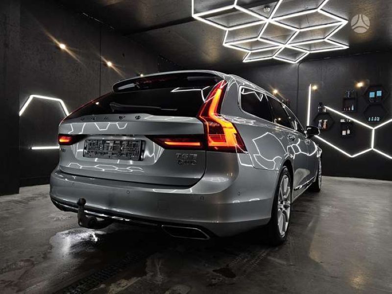 Volvo V90 2017, kuva 2/10