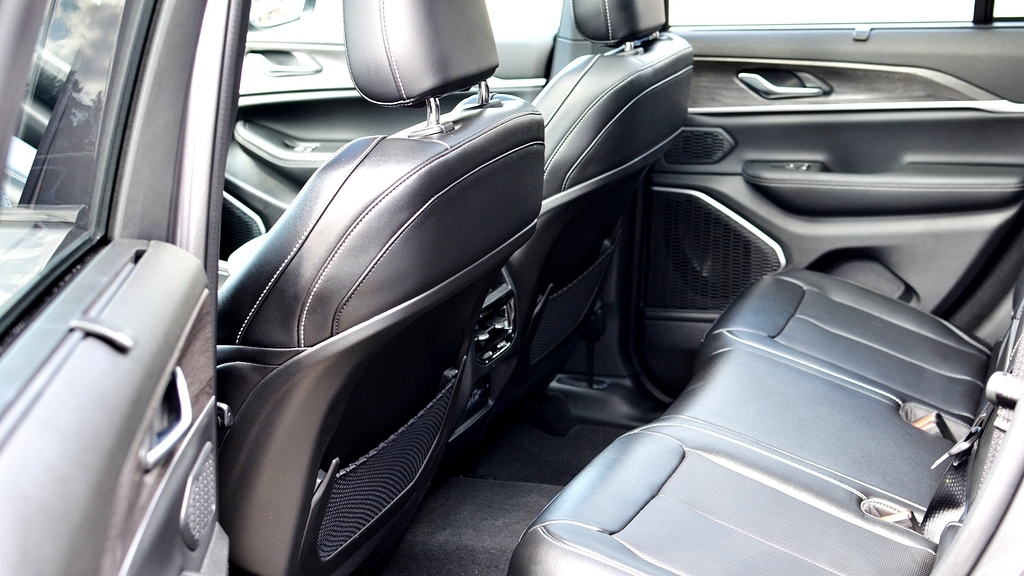 Jeep Grand Cherokee 2026, photo 7/10