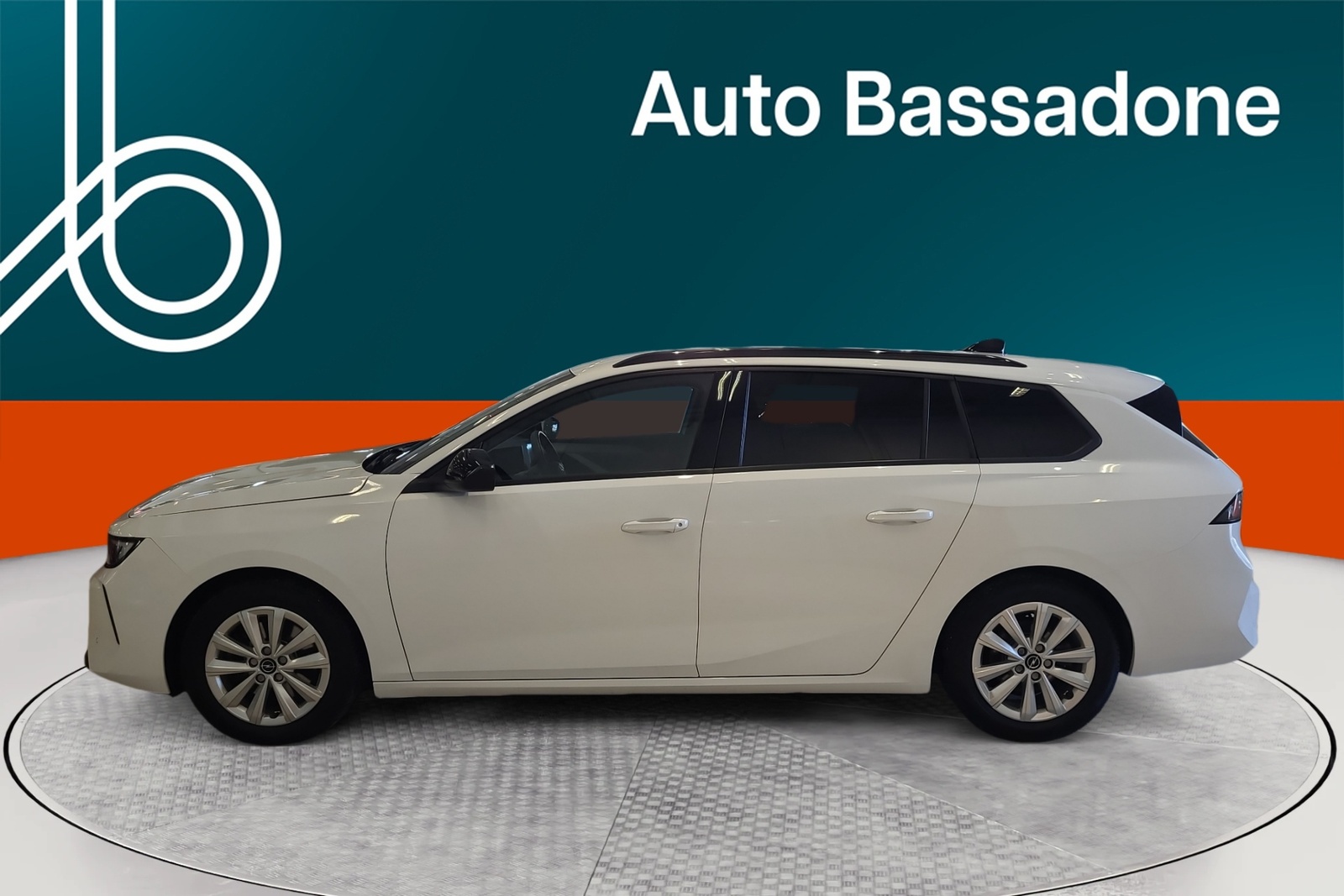 Opel Astra 2024, photo 2/32