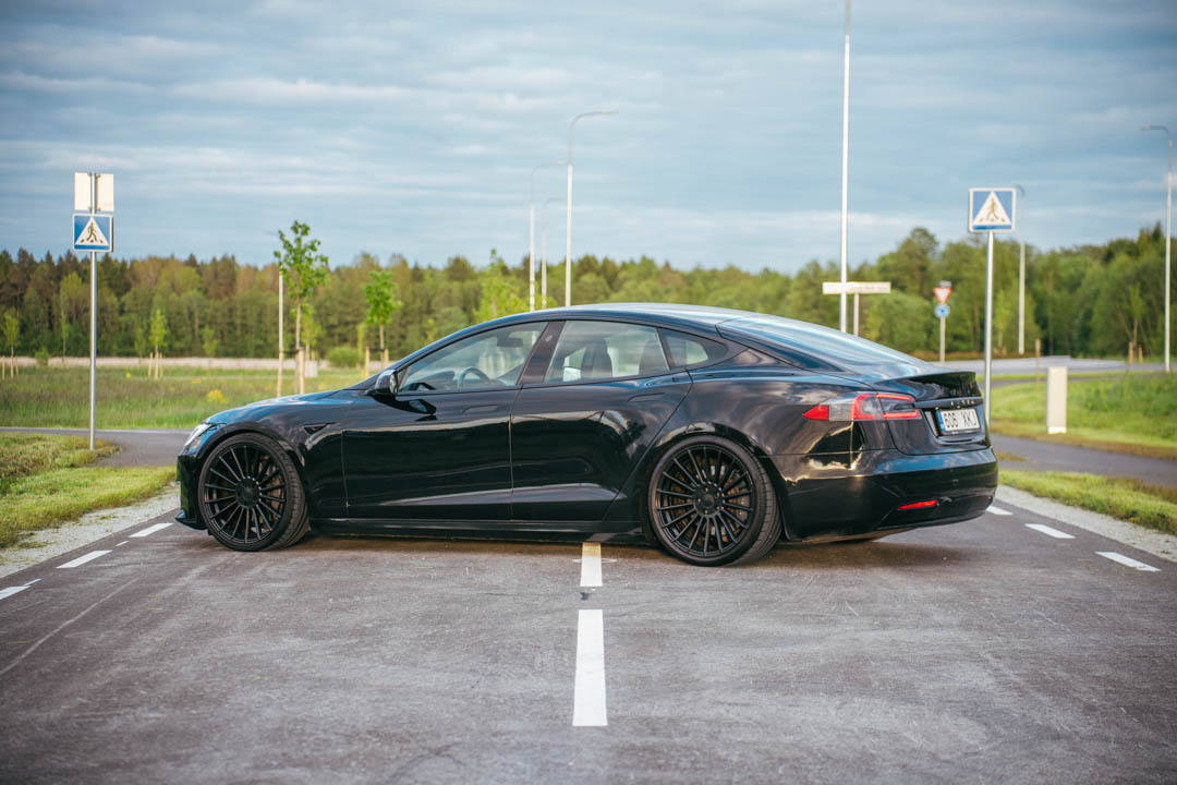 Tesla Model S 75D 2018, kuva 3/10
