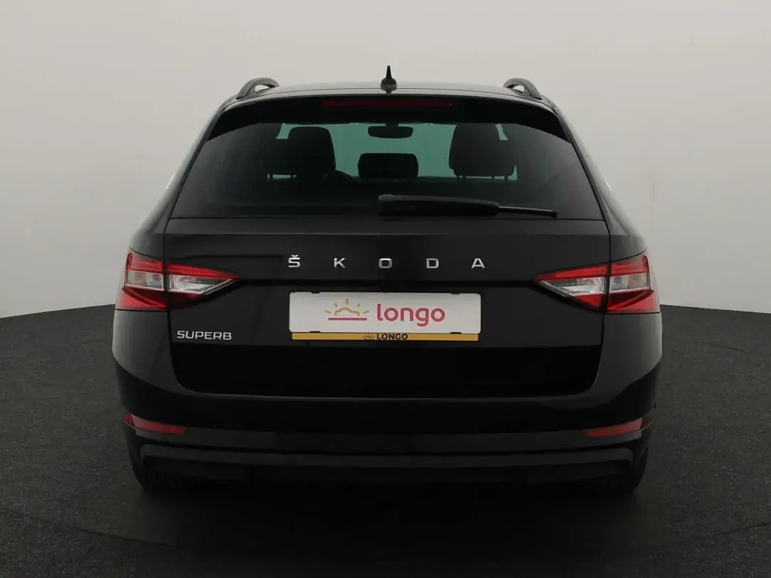 Škoda Superb 2021, photo 5/33