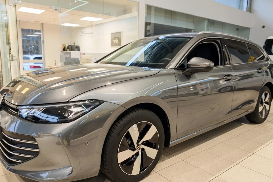 Volkswagen Passat, 110 kW, benzinas, automatinė