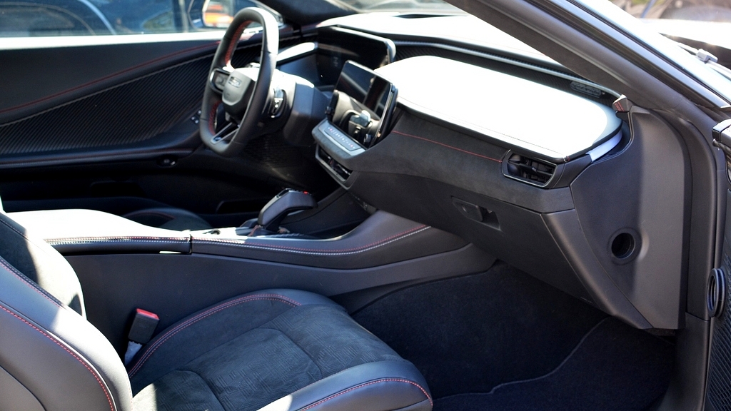 Dodge Charger 2026, photo 6/8