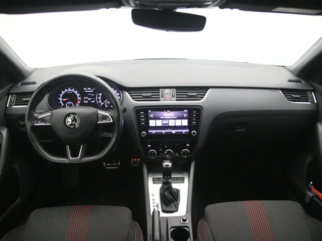 Škoda Octavia 2020, photo 2/10
