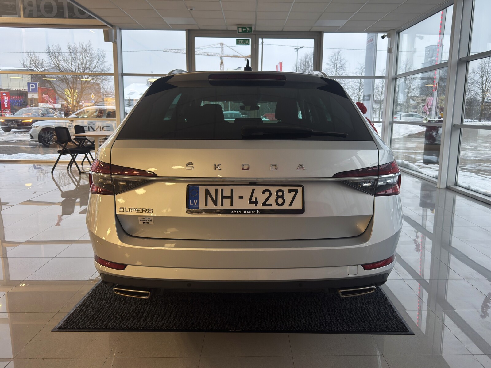 Škoda Superb 2022, photo 5/22