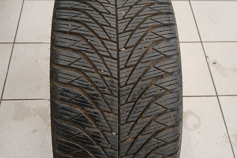 Kasutatud lamellrehv 225/40R18 Fulda