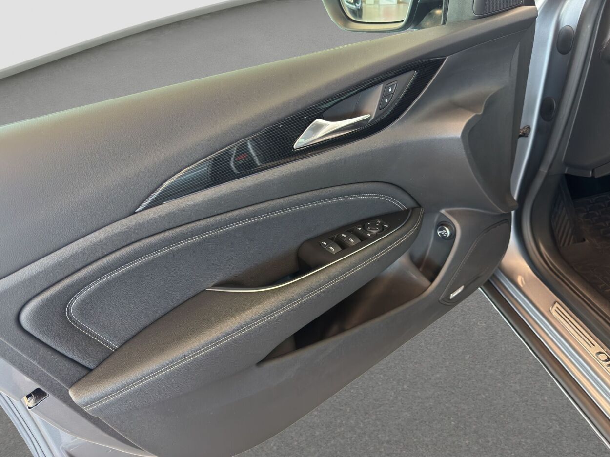 Opel Insignia 2019, photo 7/12