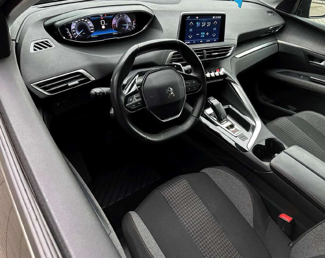 Peugeot 5008 2020, kuva 3/6