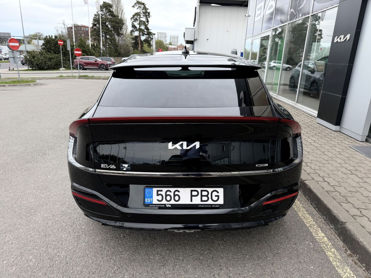 Kia EV6 2023, photo 3/10