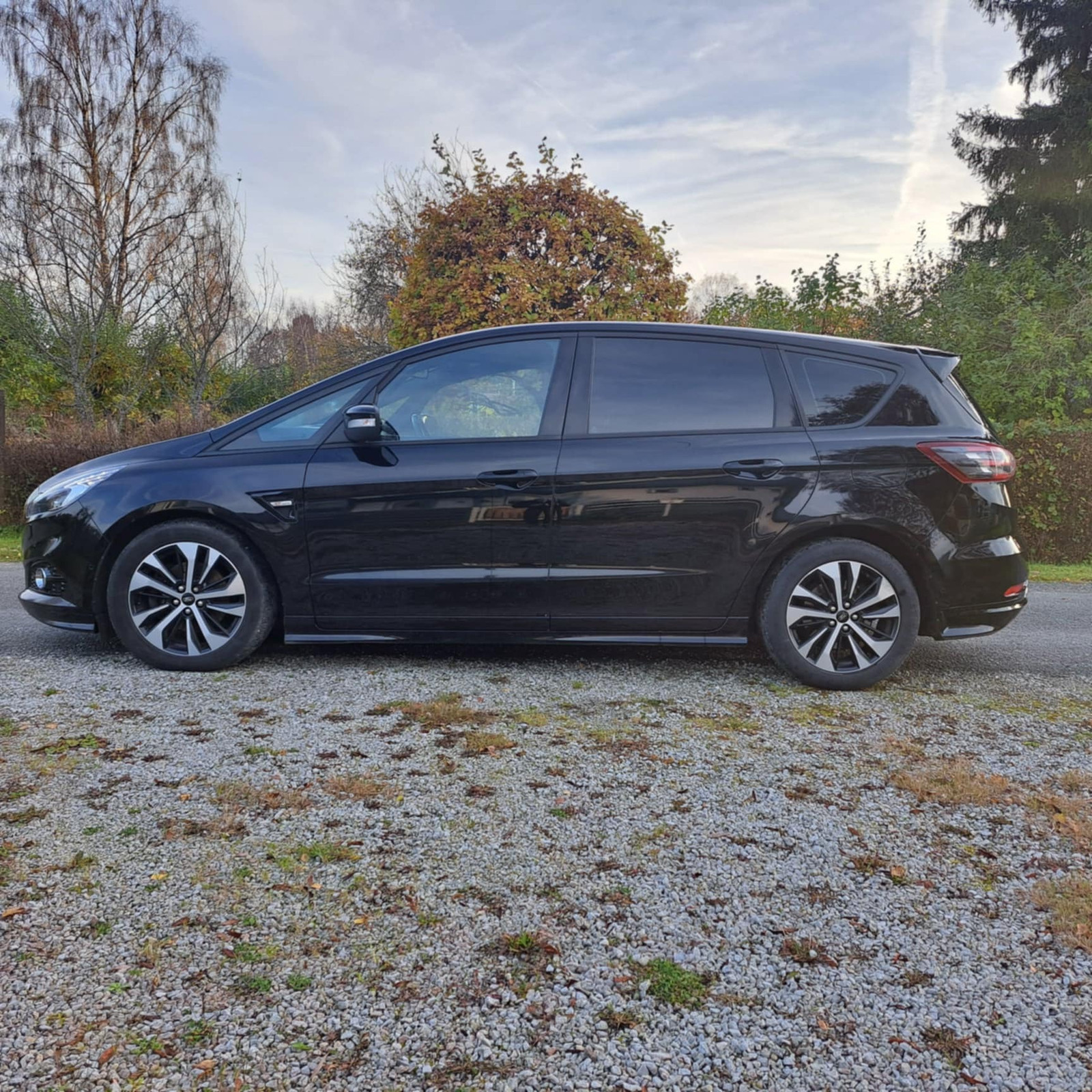 Ford S-Max ST 2019, kuva 2/9