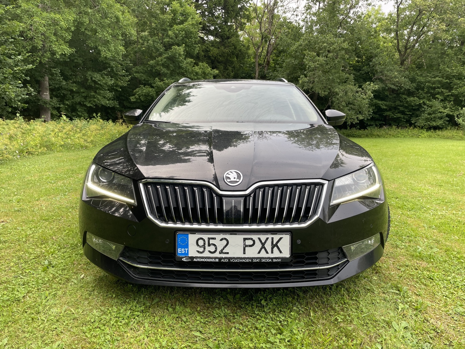 Škoda Superb L&K 2015, photo 2/12