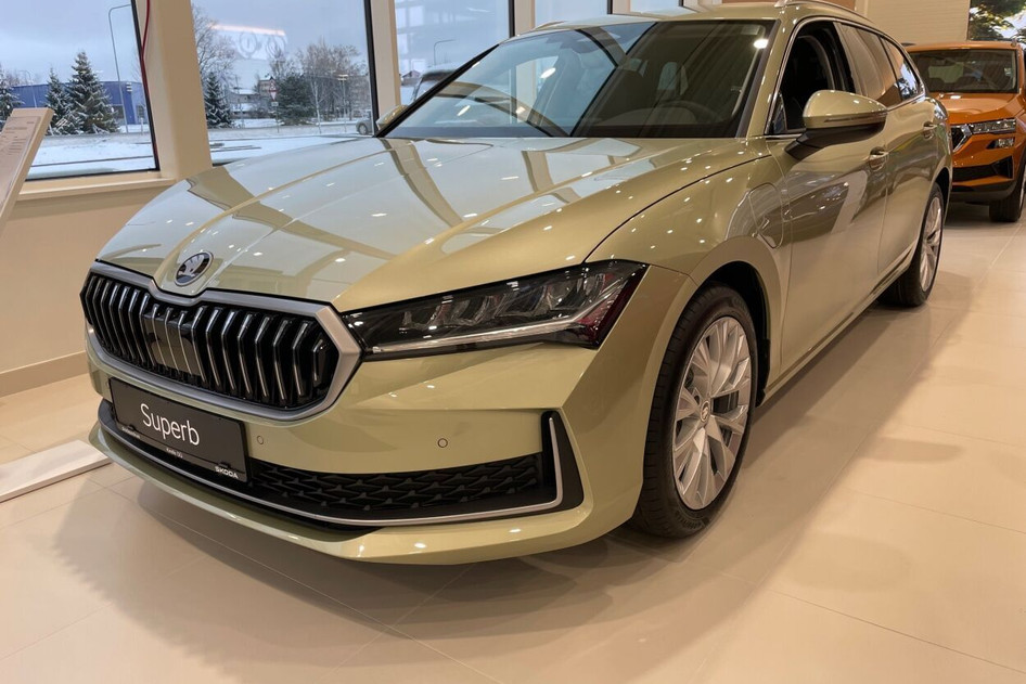 Škoda Superb, 2026, 150 kW, pistikhübriid (bensiin/elekter), automaat, esivedu