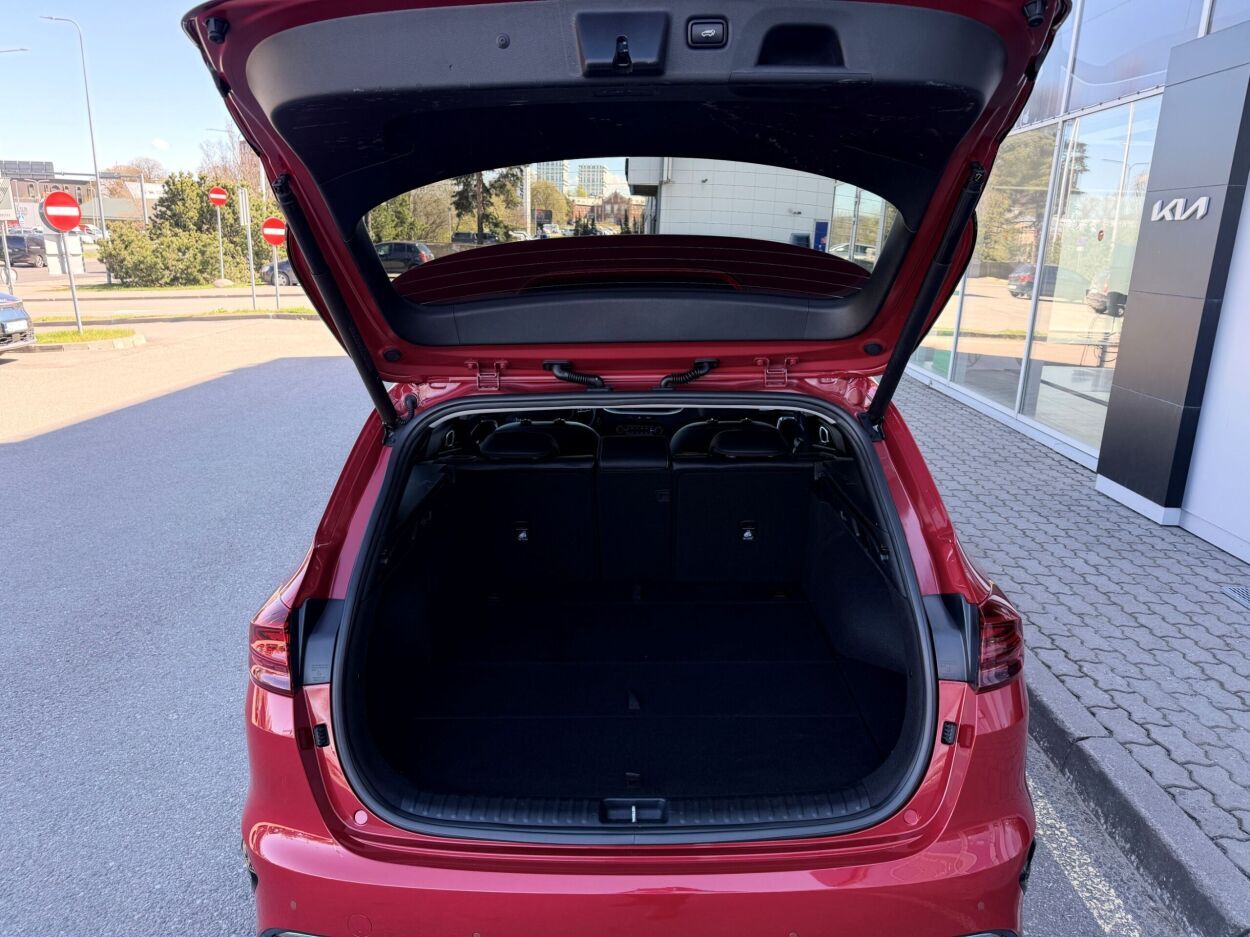 Kia cee'd Sportswagon 2021, photo 6/10
