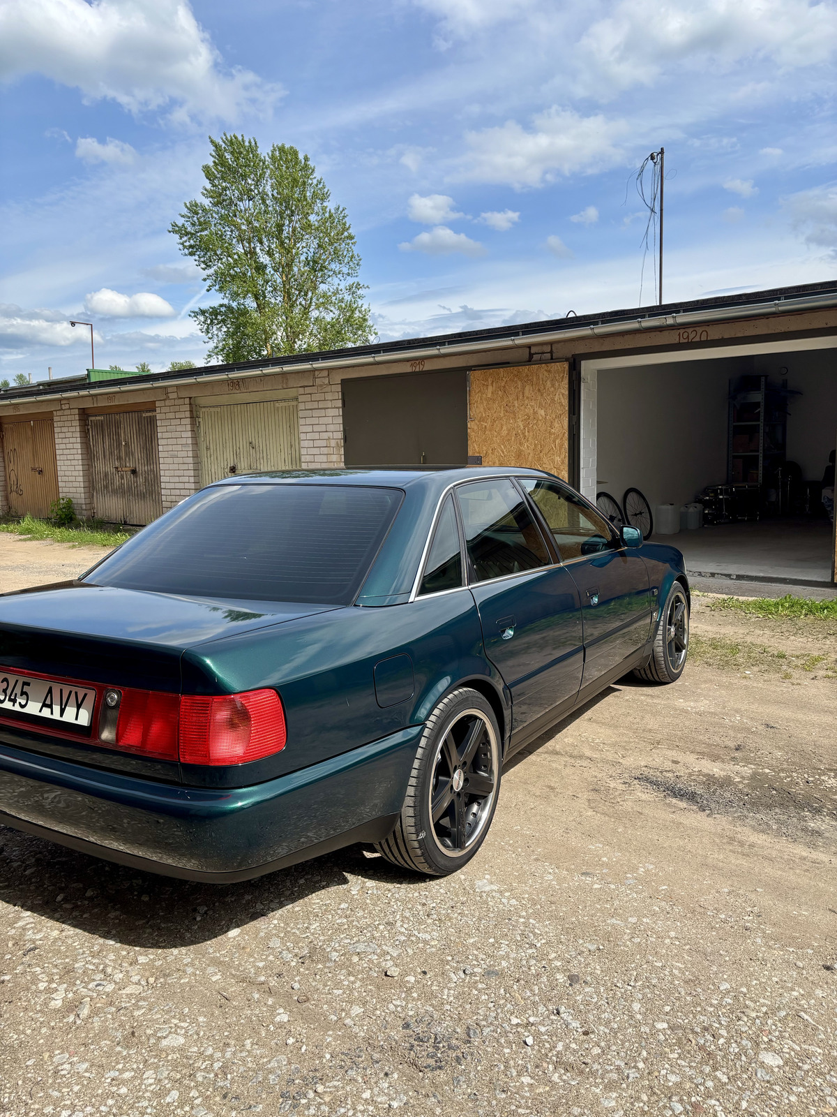 Audi S6 1995, photo 3/7